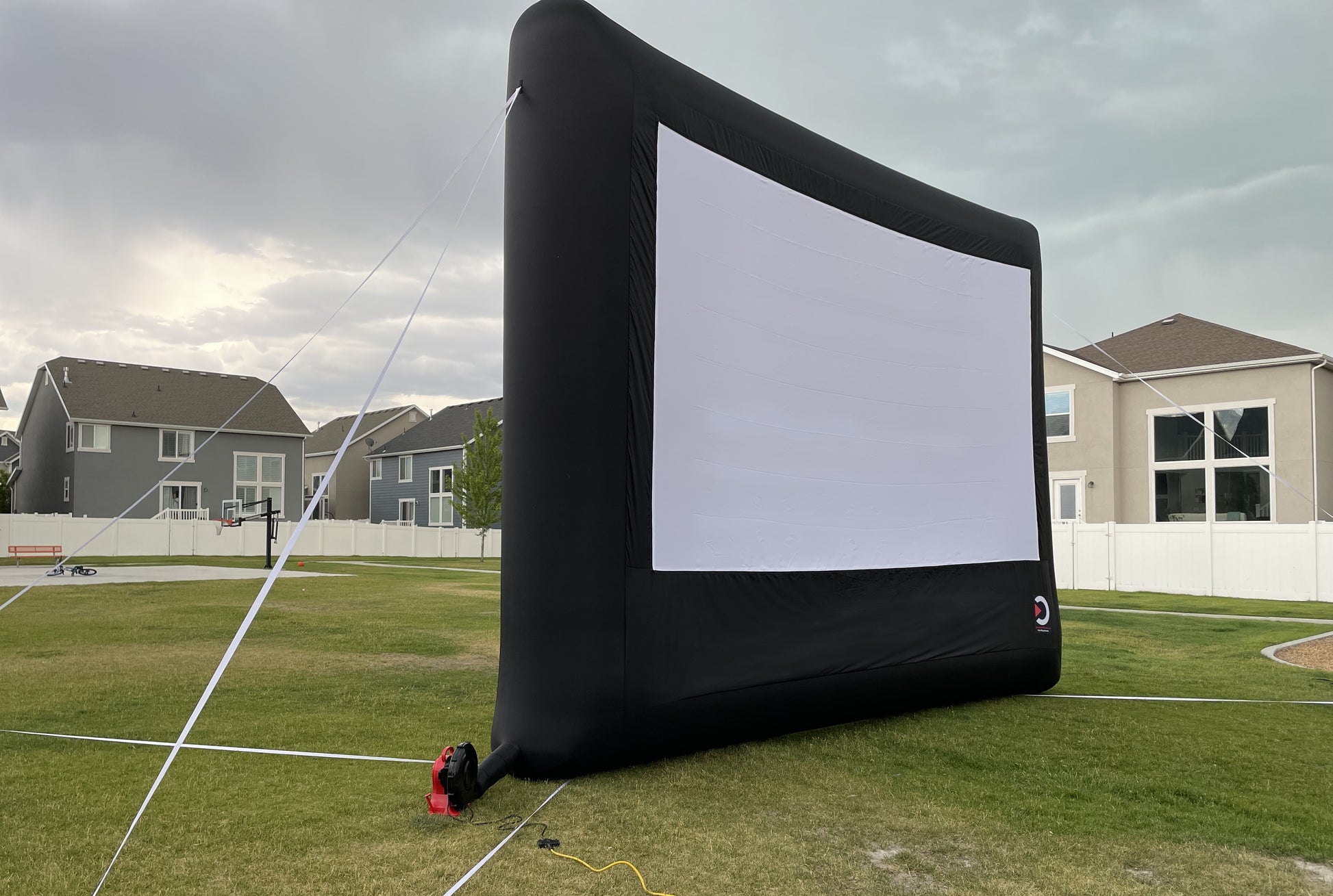 Home 17 Screen Elite Outdoor Movies   Outdoor Movies, Outdoor inflatable screen, elite outdoor movies, backyard movies, outdoor cinema, outdoor theater, outdoor screen